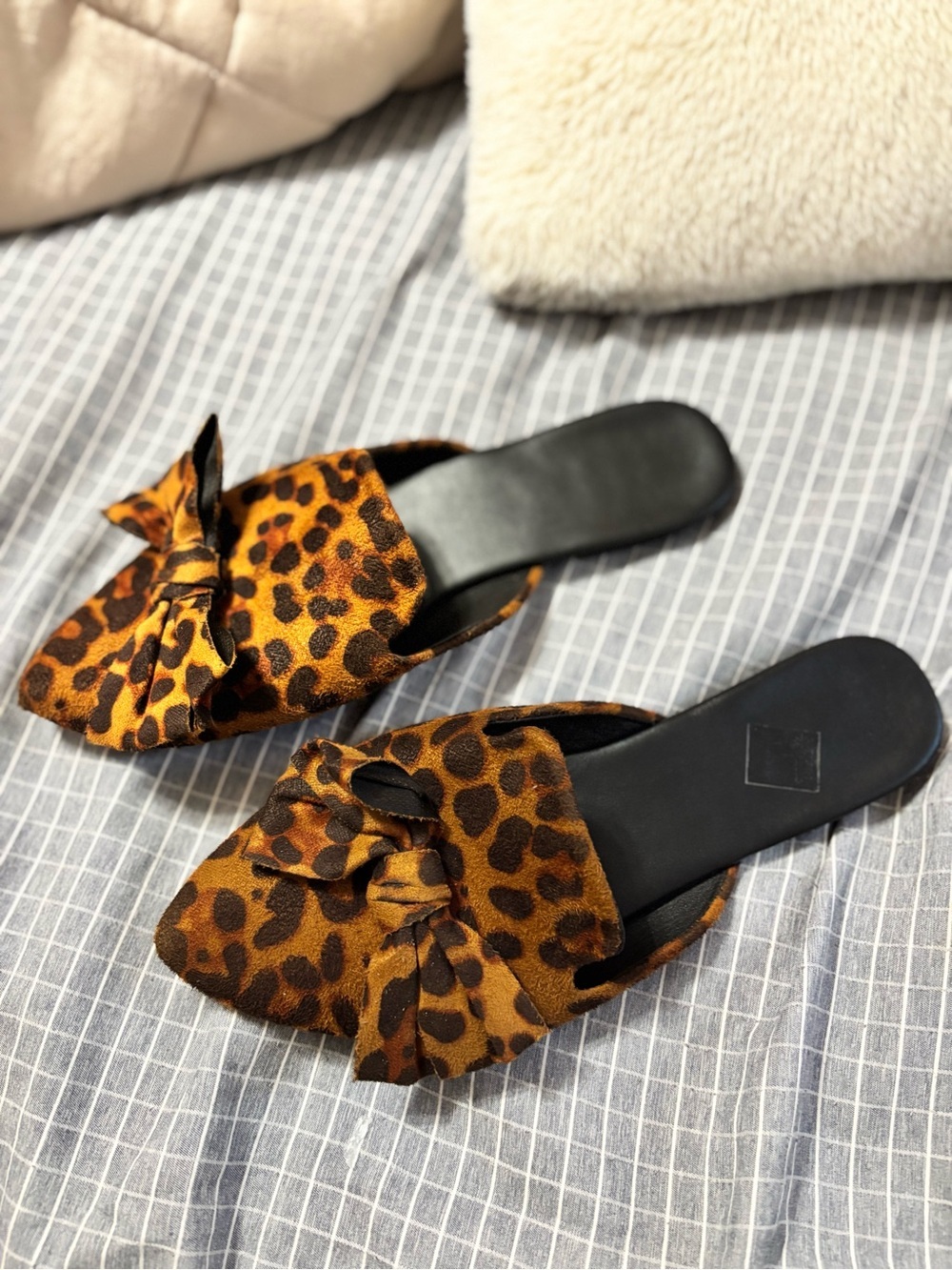 Leopard Print Bow Slide Sandals - Women